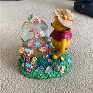 Winnie the Pooh snow globe!!